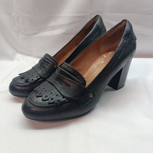 Clarks Shoes - Clarks Womens Black Leather Kiltie Penny Loafer Block Heels Size 7.5M Preppy